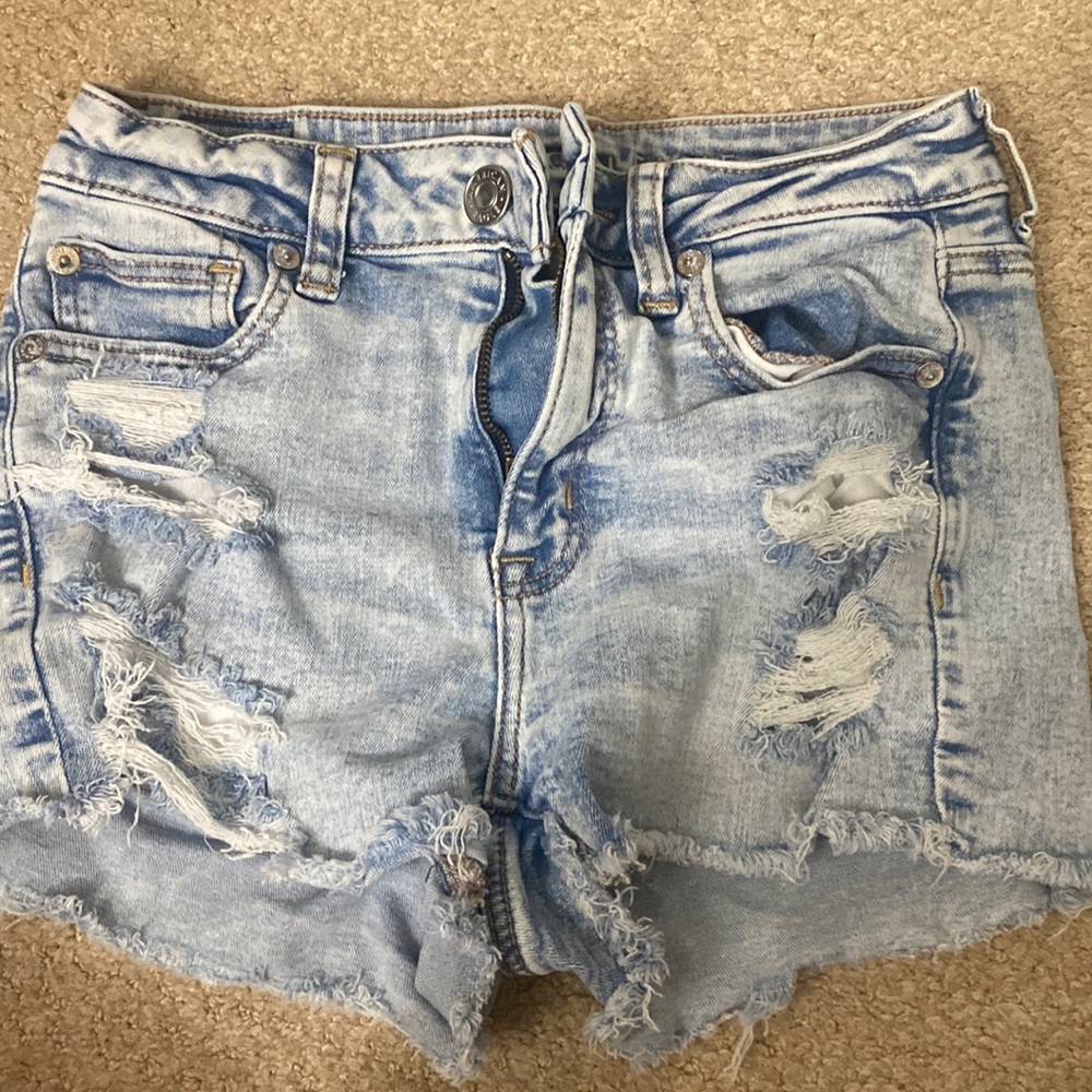 Light wash American Eagle jean shorts size 4